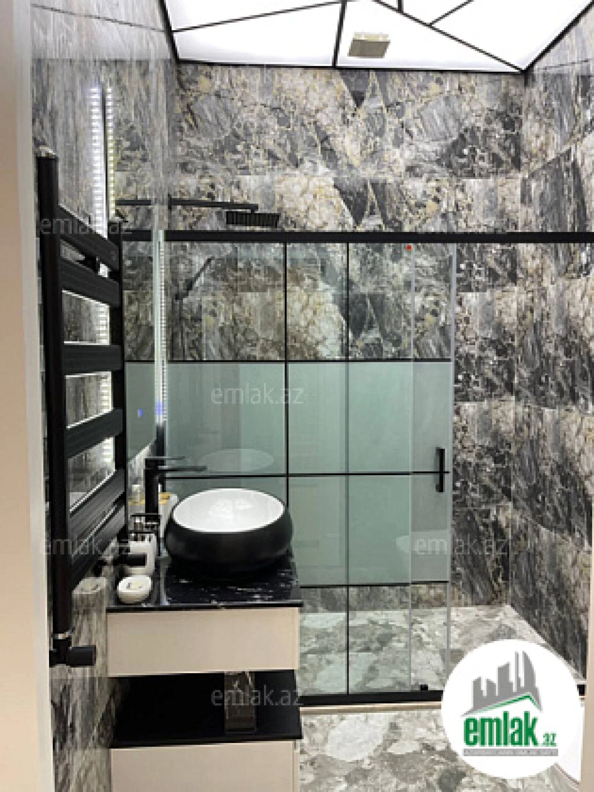 Satılır 7 otaqlı həyət evi 430 m²