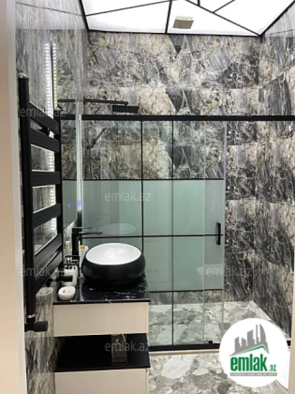 Satılır 7 otaqlı həyət evi 430 m²