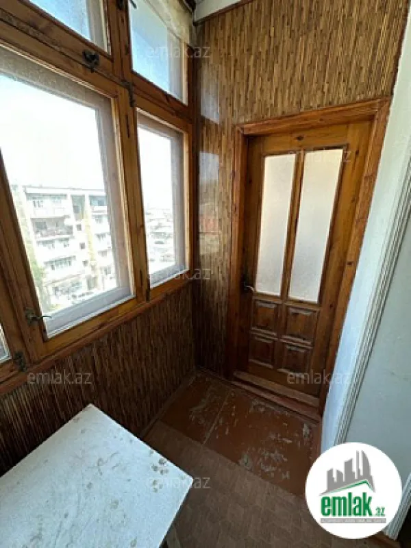 Satılır 3 otaqlı köhnə tikili 80 m²