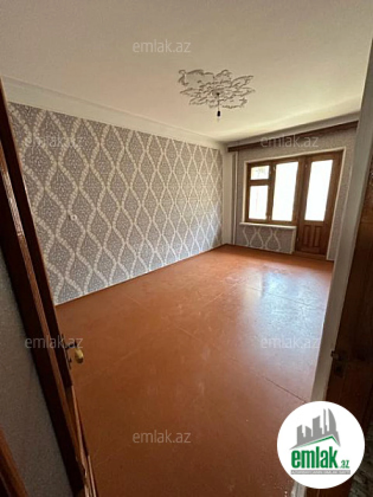 Satılır 3 otaqlı köhnə tikili 80 m²