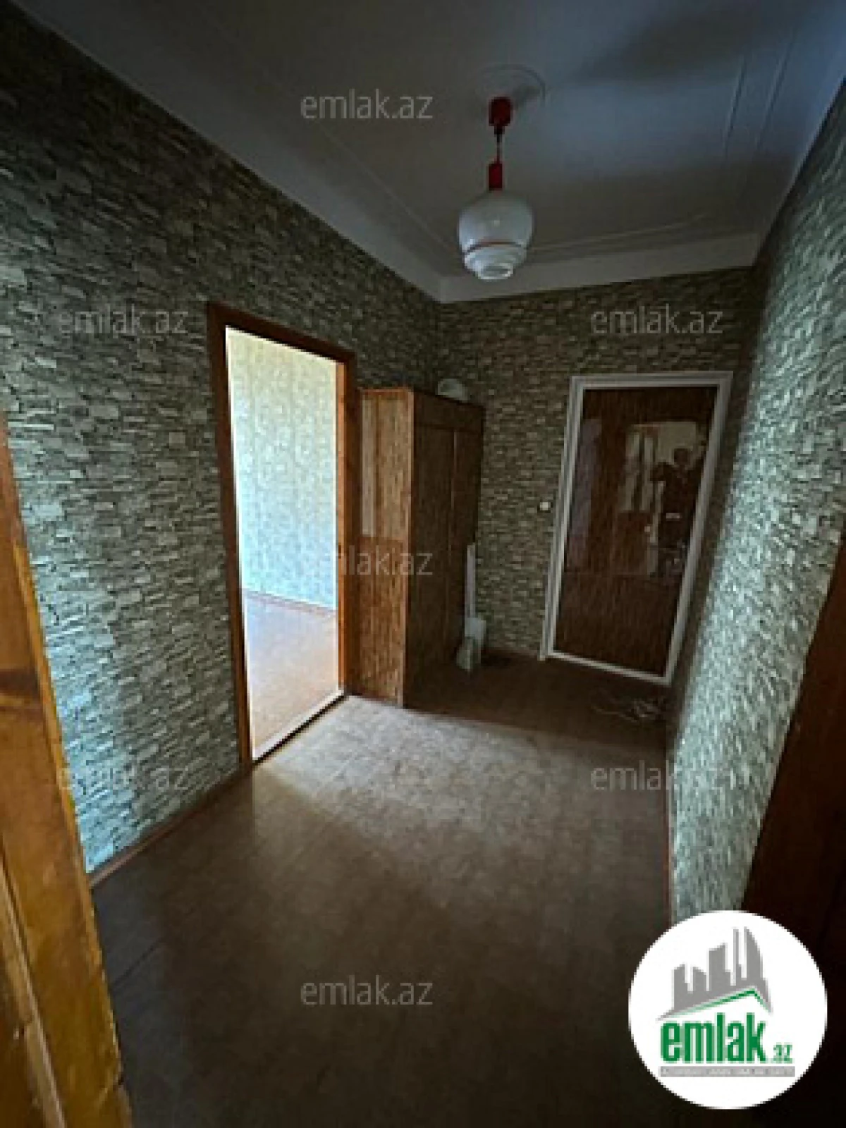 Satılır 3 otaqlı köhnə tikili 80 m²