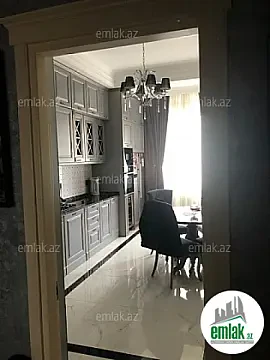 Satılır 4 otaqlı yeni tikili 160 m²