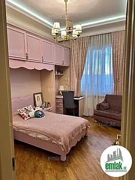 Satılır 4 otaqlı yeni tikili 160 m²