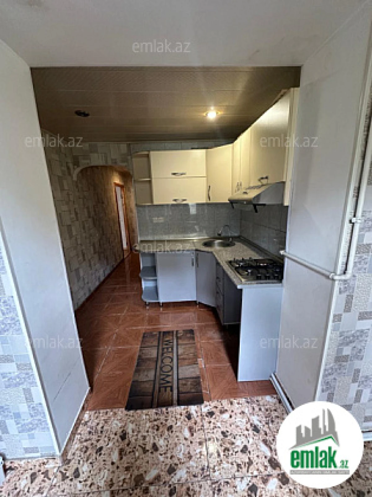 Satılır 2 otaqlı köhnə tikili 70 m²