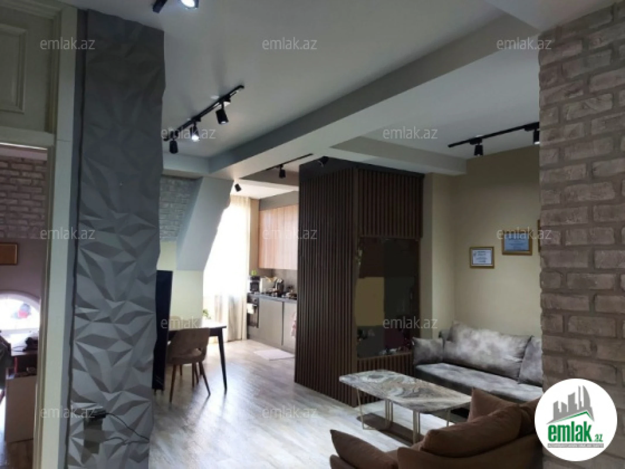 Satılır 2 otaqlı yeni tikili 68 m²