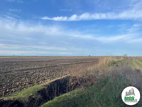 Satılır torpaq sahəsi 15000 m²