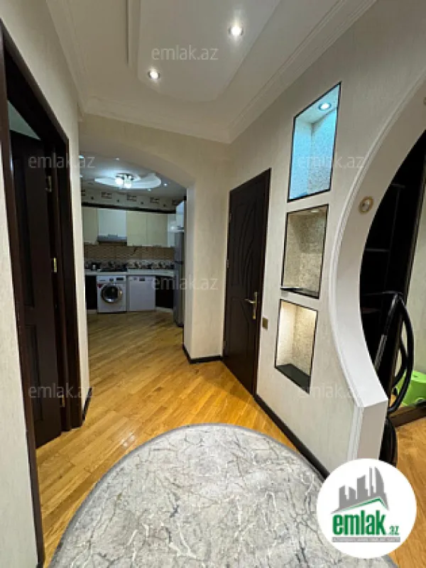 Satılır 3 otaqlı yeni tikili 100 m²