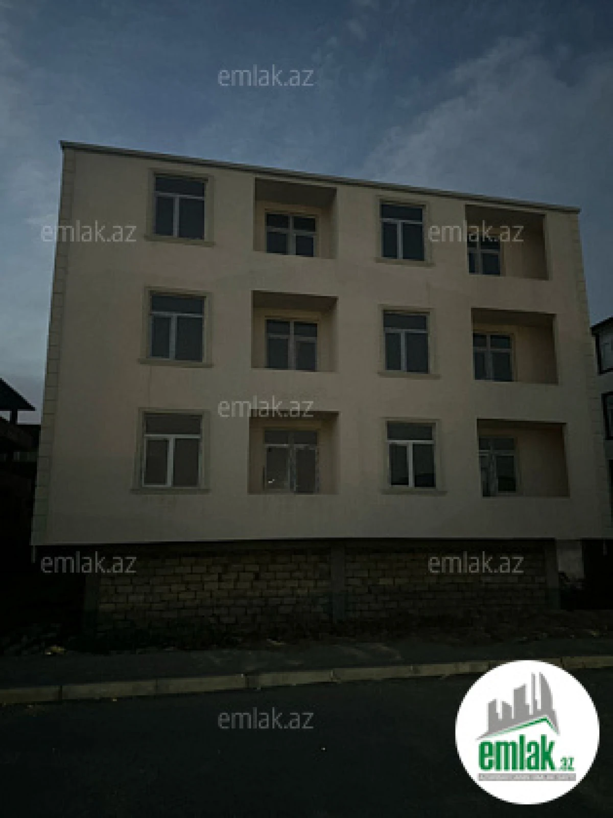 Satılır 2 otaqlı yeni tikili 60 m²