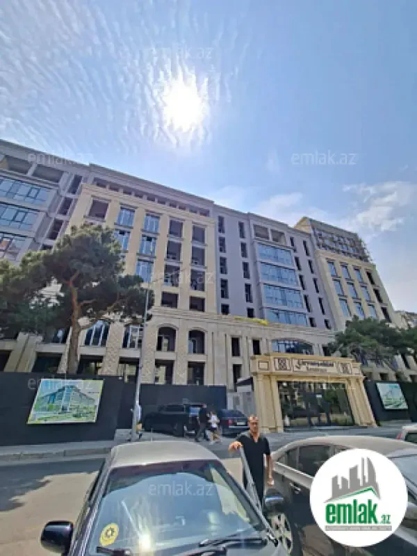 Satılır 3 otaqlı yeni tikili 134.5 m²
