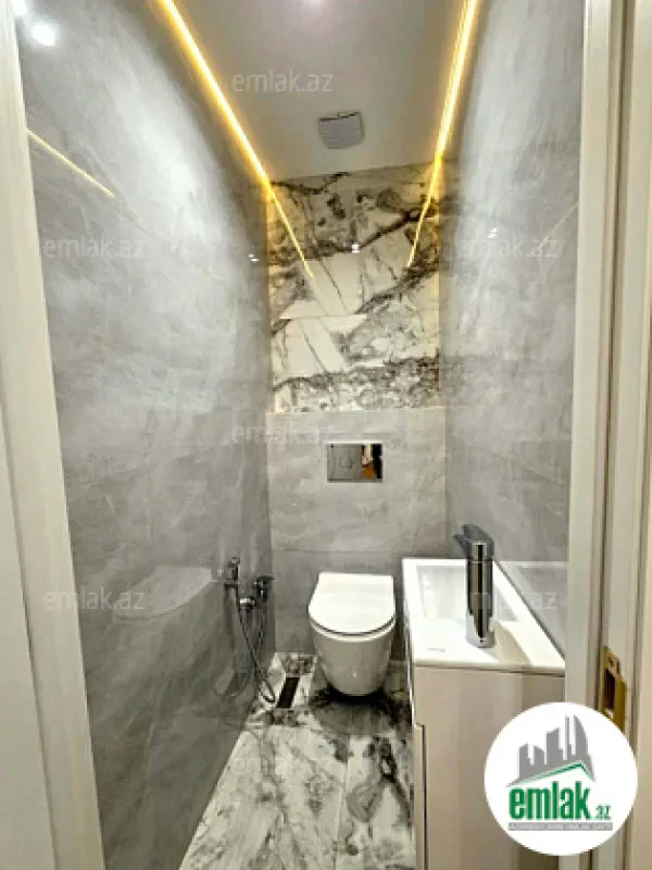 Satılır 2 otaqlı yeni tikili 81 m²