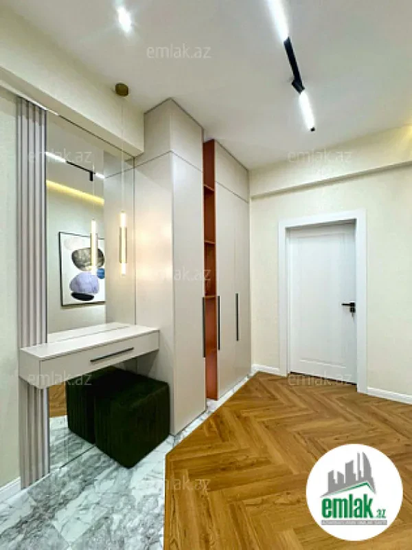Satılır 2 otaqlı yeni tikili 81 m²