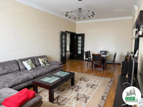 Satılır 3 otaqlı yeni tikili 140 m²
