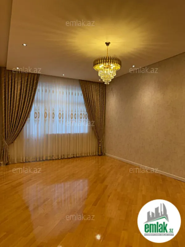 Satılır 3 otaqlı yeni tikili 135 m²