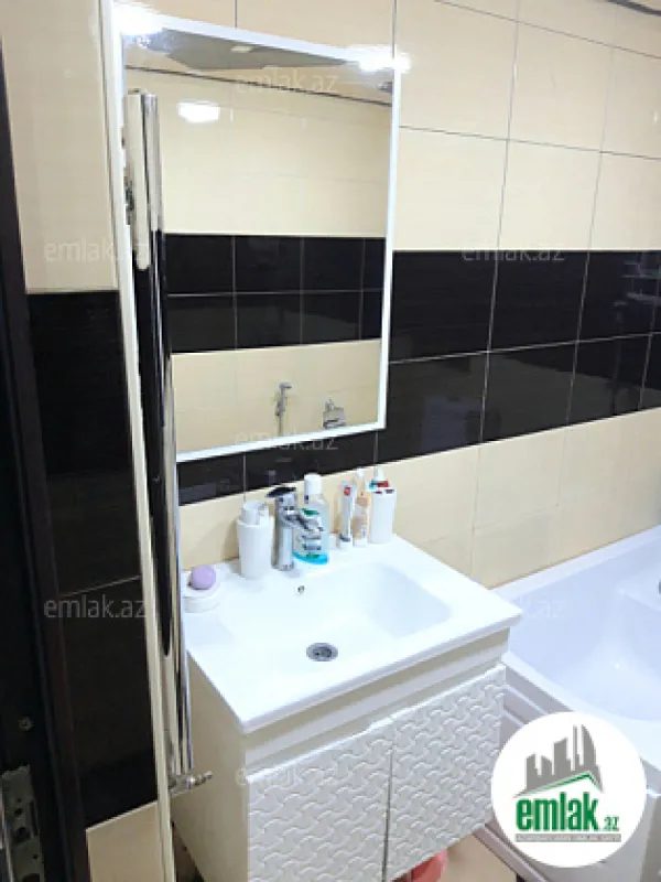 Satılır 2 otaqlı yeni tikili 60 m²