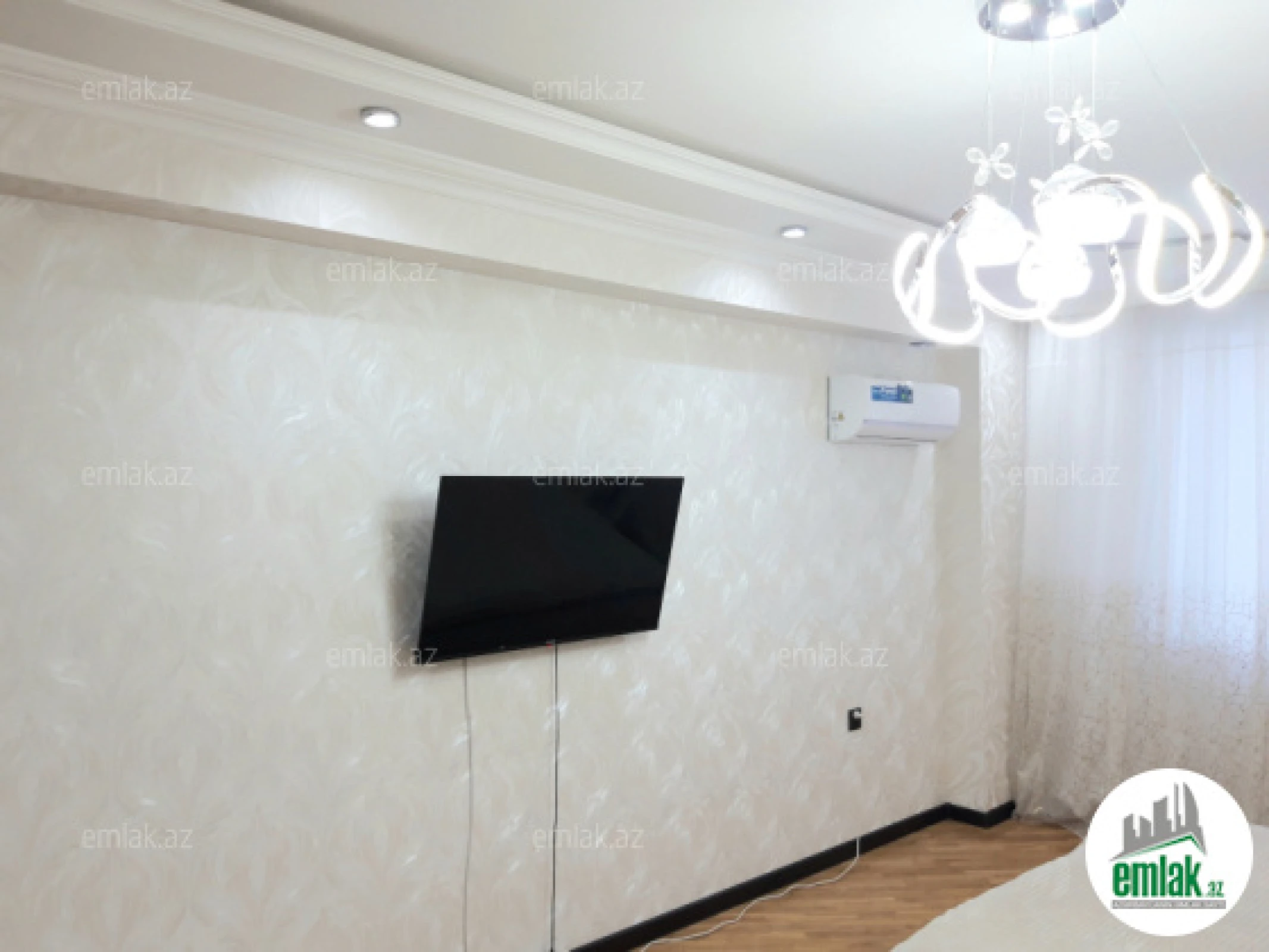 Satılır 2 otaqlı yeni tikili 60 m²