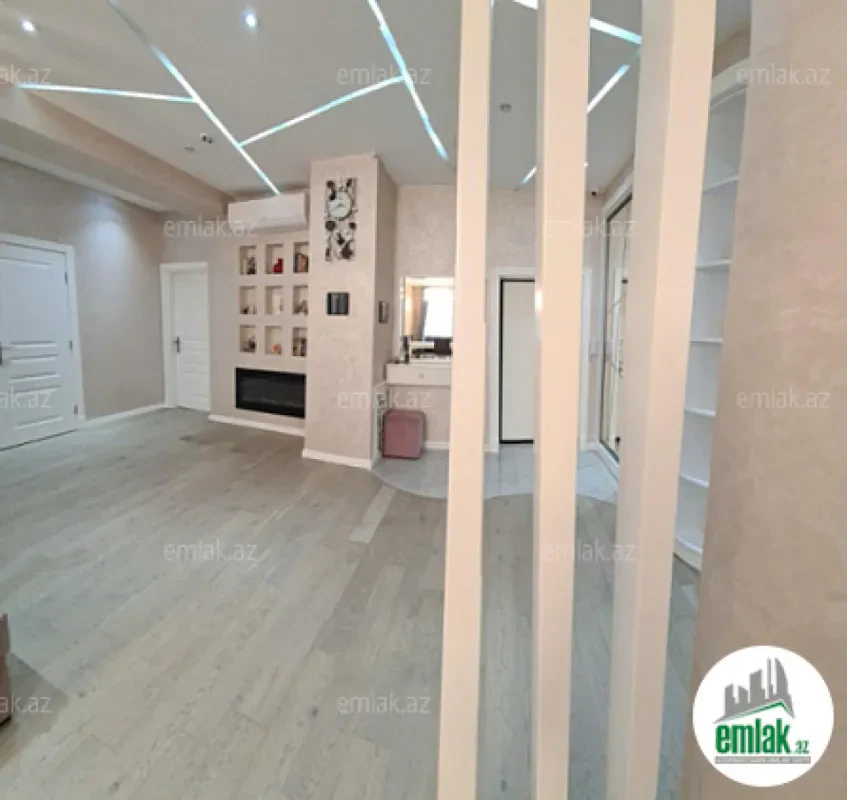 Satılır 3 otaqlı yeni tikili 125 m²