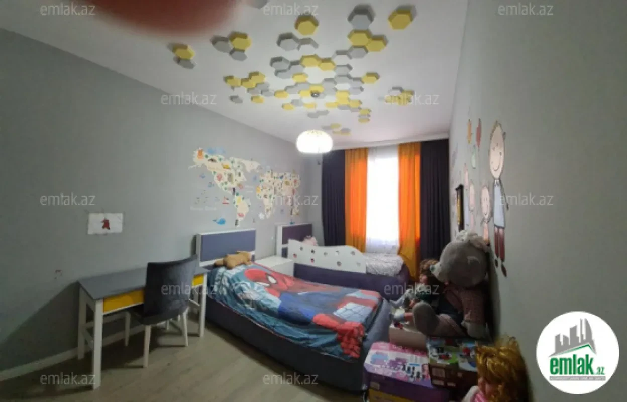 Satılır 3 otaqlı yeni tikili 125 m²