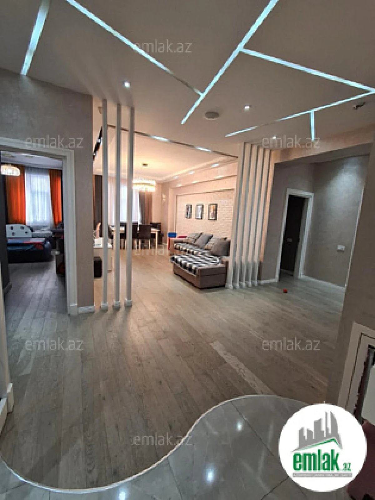 Satılır 3 otaqlı yeni tikili 125 m²