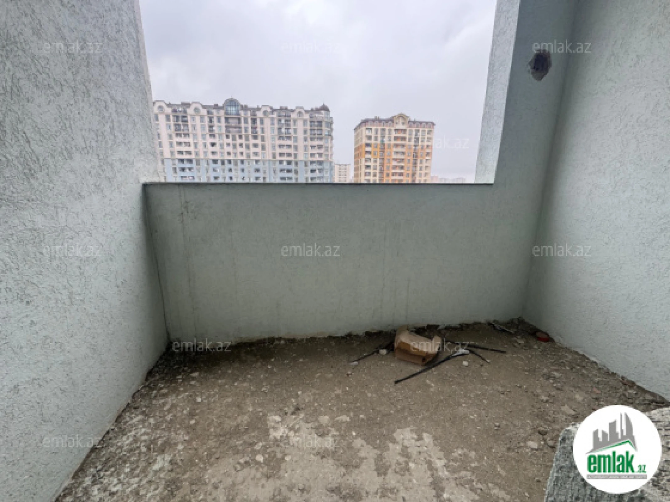 Satılır 3 otaqlı yeni tikili 100 m²