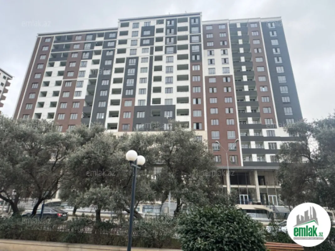Satılır 3 otaqlı yeni tikili 100 m²