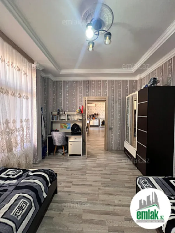 Satılır 7 otaqlı həyət evi 200 m²