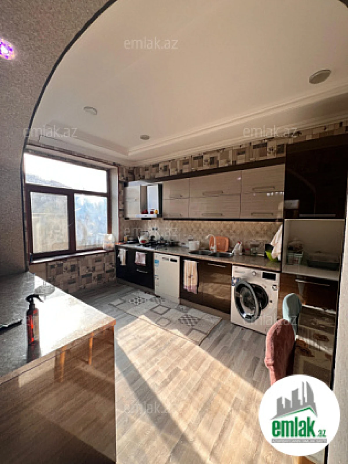 Satılır 7 otaqlı həyət evi 200 m²