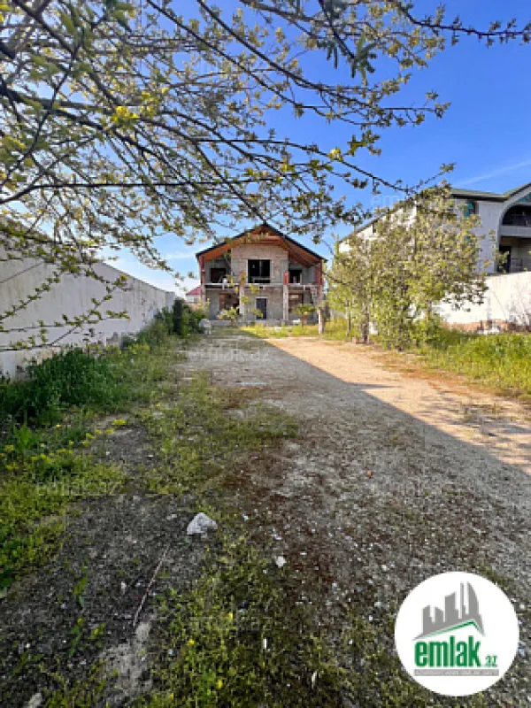 Satılır 7 otaqlı həyət evi 200 m²