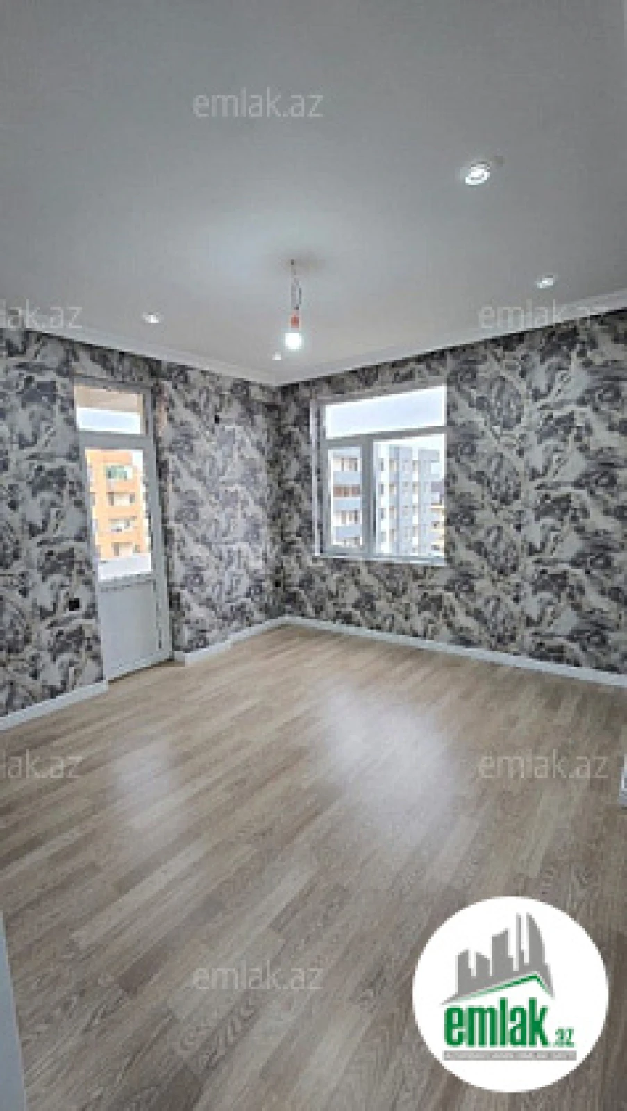 Satılır 2 otaqlı yeni tikili 72.5 m²