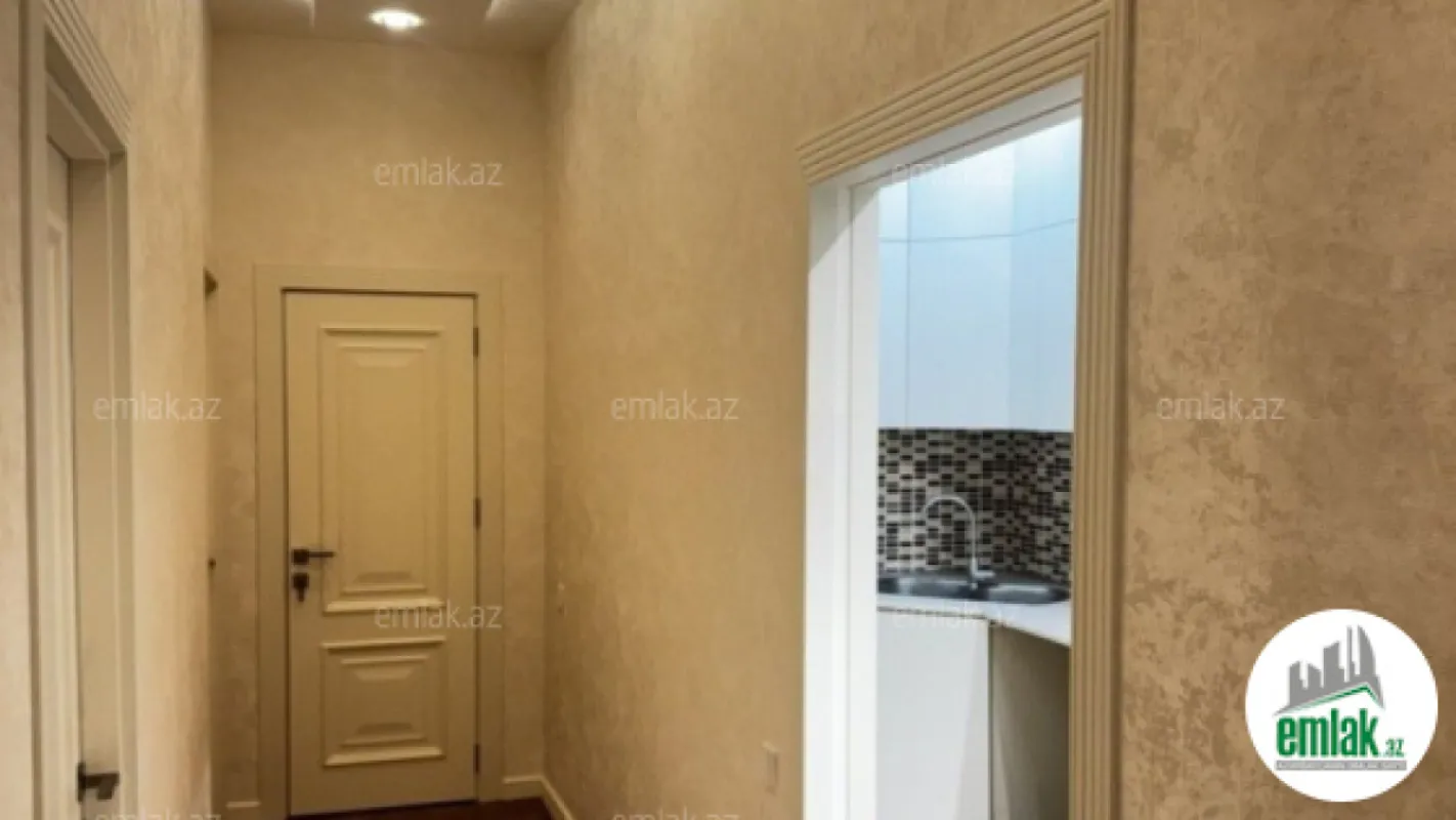 Satılır 3 otaqlı yeni tikili 100 m²