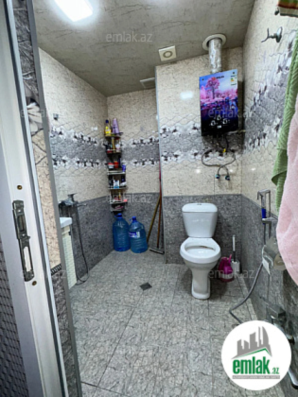 Satılır 2 otaqlı köhnə tikili 60 m²