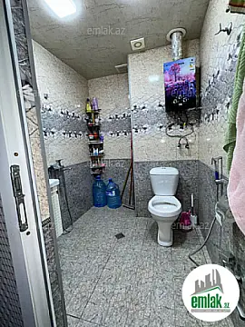 Satılır 2 otaqlı köhnə tikili 60 m²