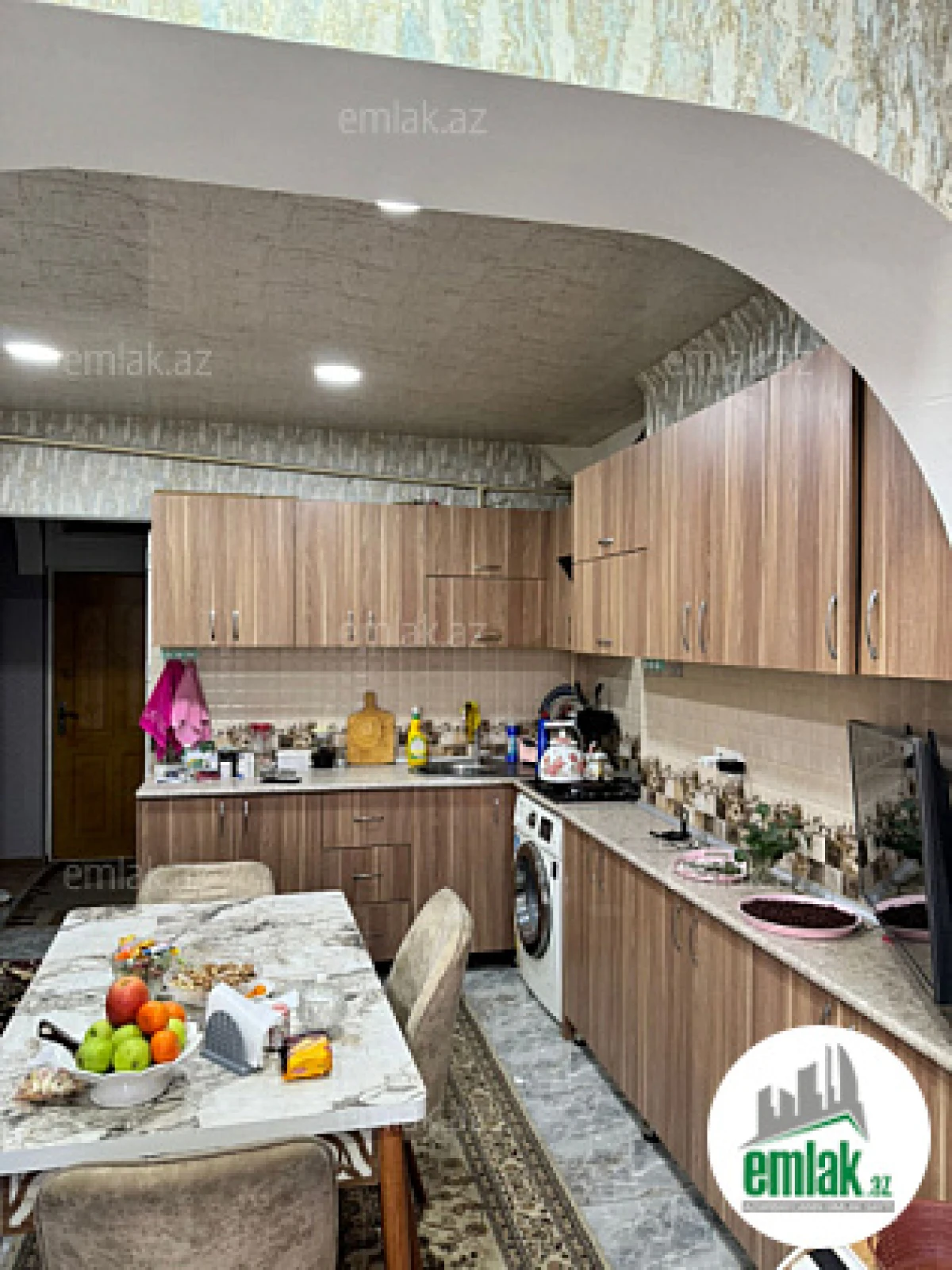 Satılır 2 otaqlı köhnə tikili 60 m²