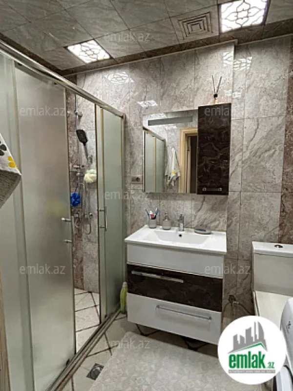 Satılır 3 otaqlı yeni tikili 120 m²