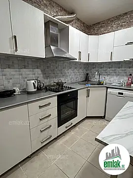Satılır 3 otaqlı yeni tikili 120 m²