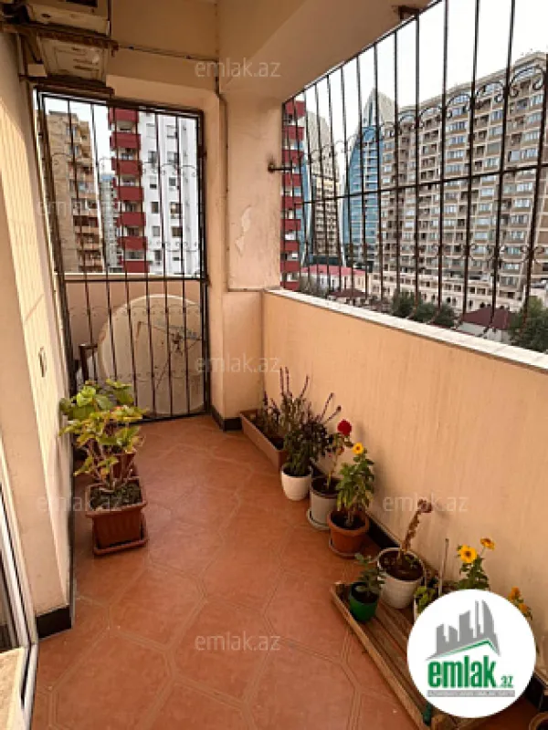 Satılır 3 otaqlı yeni tikili 120 m²