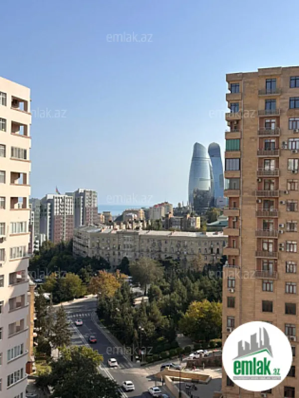 Satılır 3 otaqlı yeni tikili 120 m²