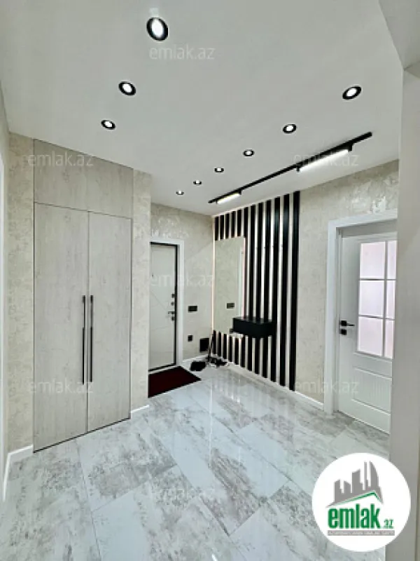 Satılır 3 otaqlı köhnə tikili 90 m²