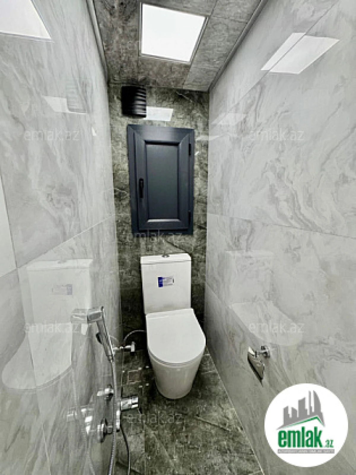 Satılır 3 otaqlı köhnə tikili 90 m²