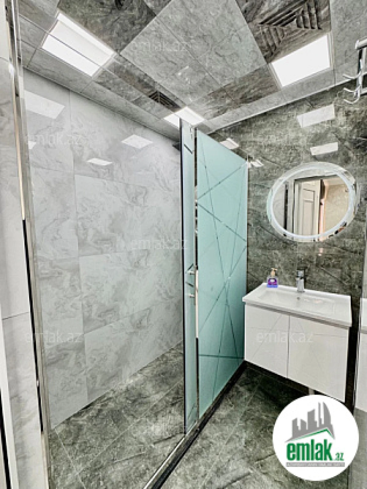 Satılır 3 otaqlı köhnə tikili 90 m²