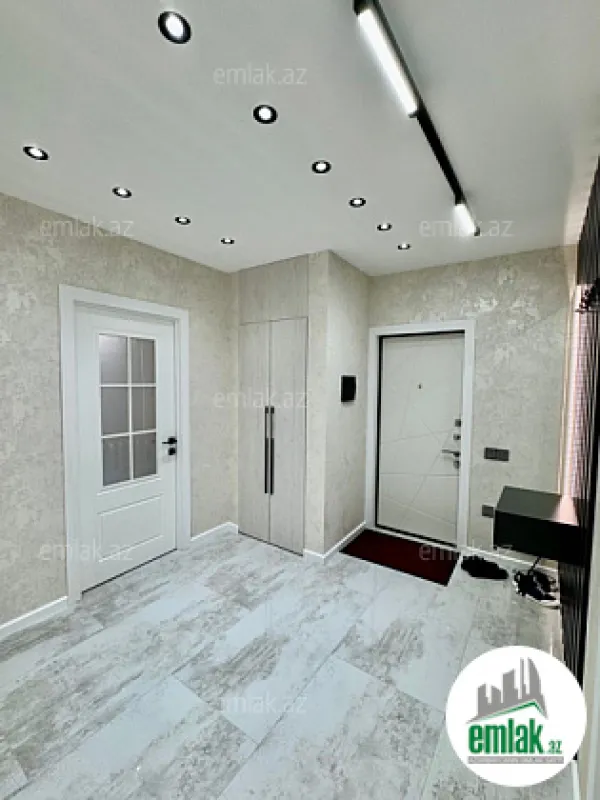 Satılır 3 otaqlı köhnə tikili 90 m²