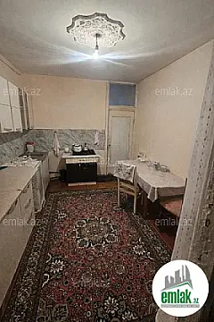 Satılır 2 otaqlı köhnə tikili 60 m²