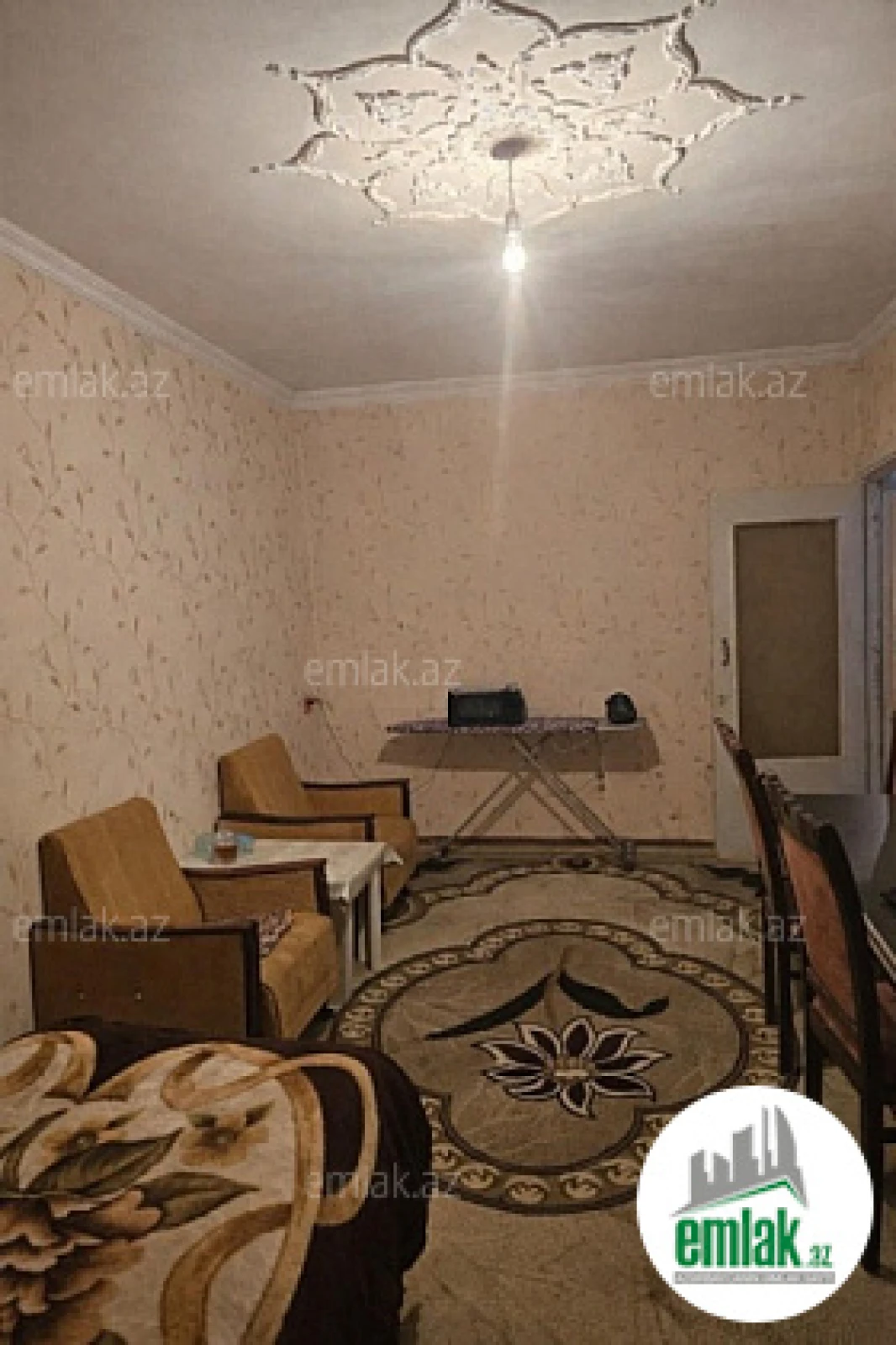 Satılır 2 otaqlı köhnə tikili 60 m²