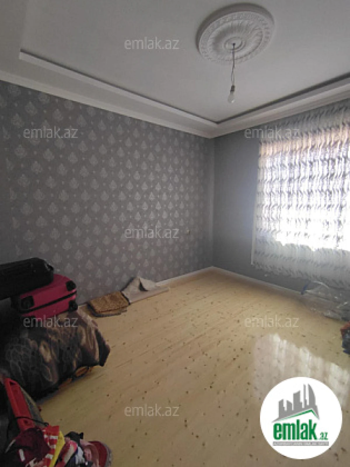 Satılır 5 otaqlı həyət evi 190 m²