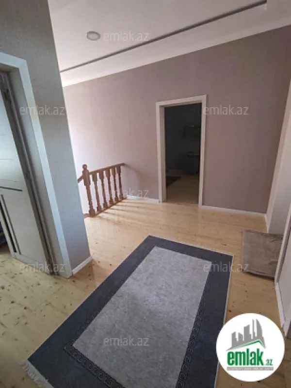 Satılır 5 otaqlı həyət evi 190 m²