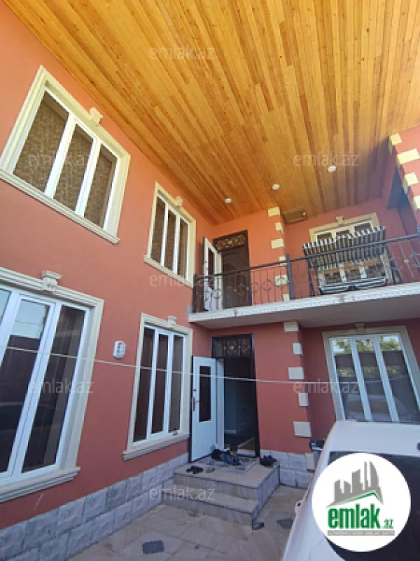 Satılır 5 otaqlı həyət evi 190 m²