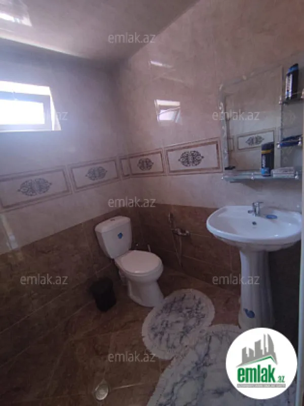 Satılır 5 otaqlı həyət evi 190 m²