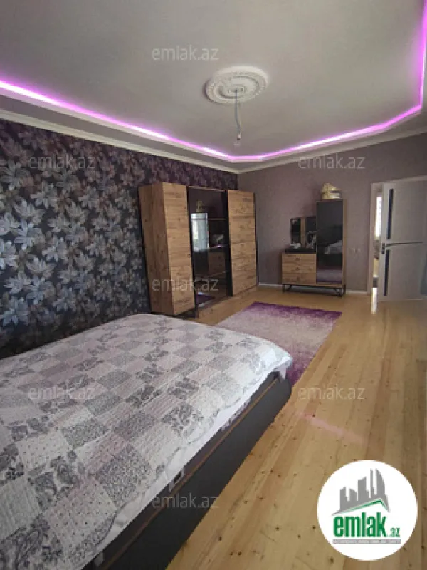 Satılır 5 otaqlı həyət evi 190 m²