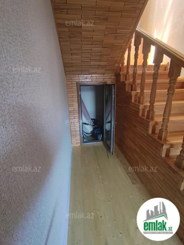 Satılır 5 otaqlı həyət evi 190 m²