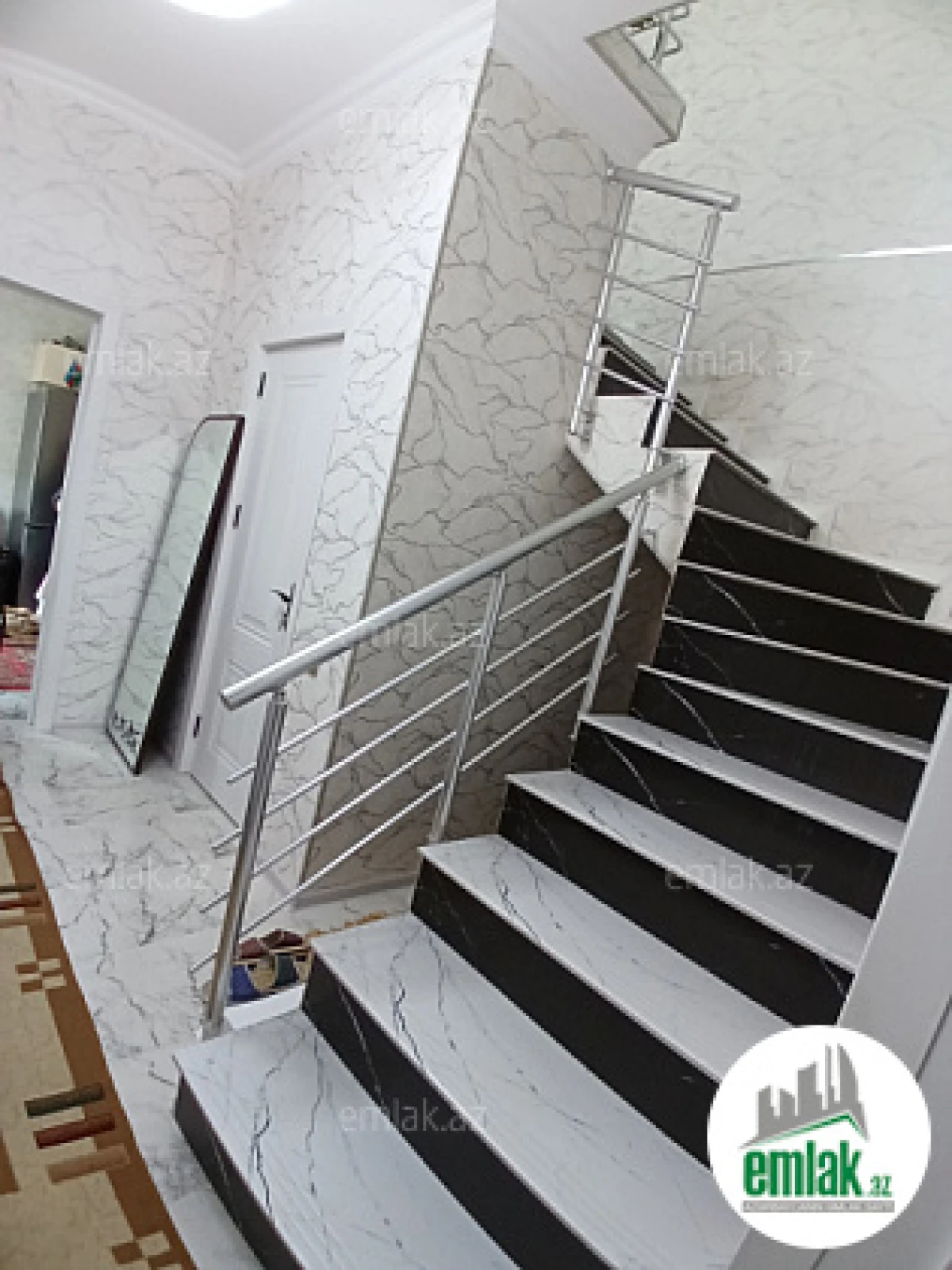 Satılır 4 otaqlı həyət evi 100 m²