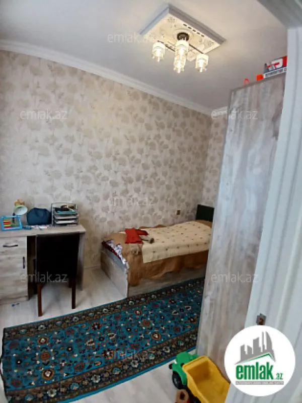 Satılır 4 otaqlı həyət evi 100 m²
